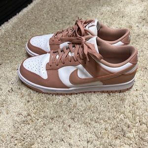 Authentic Nike low dunks